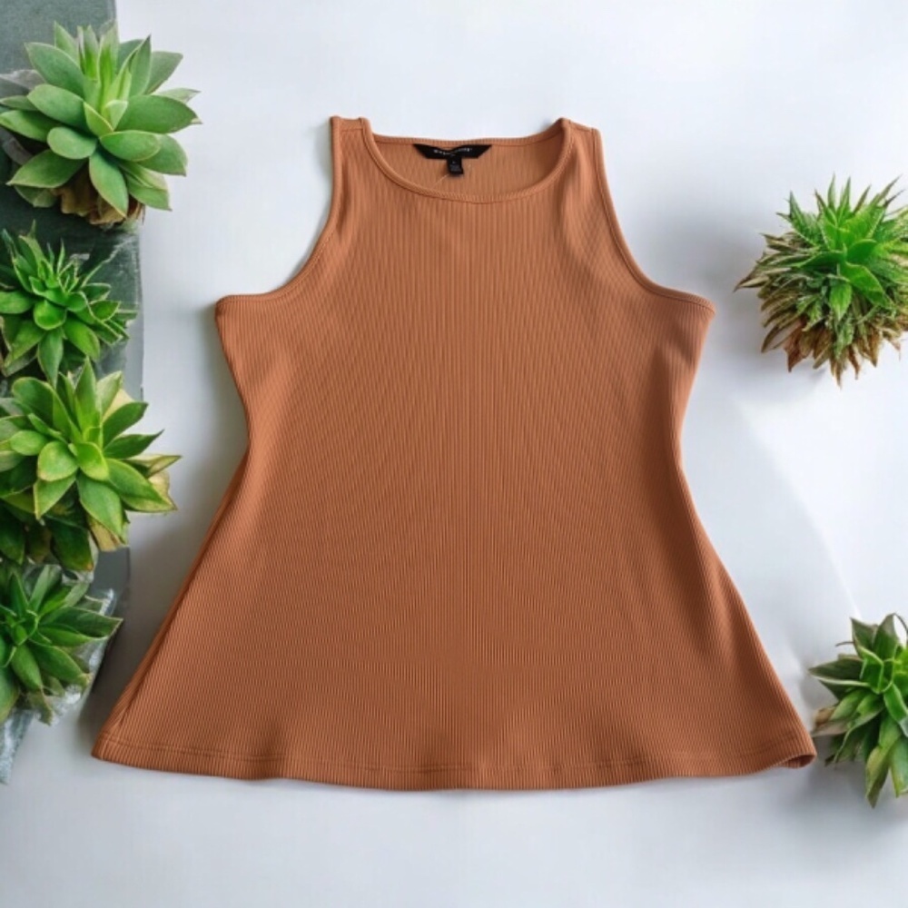 WHBM Forme Ribbed Stretch Tank - Picture 2 of 6